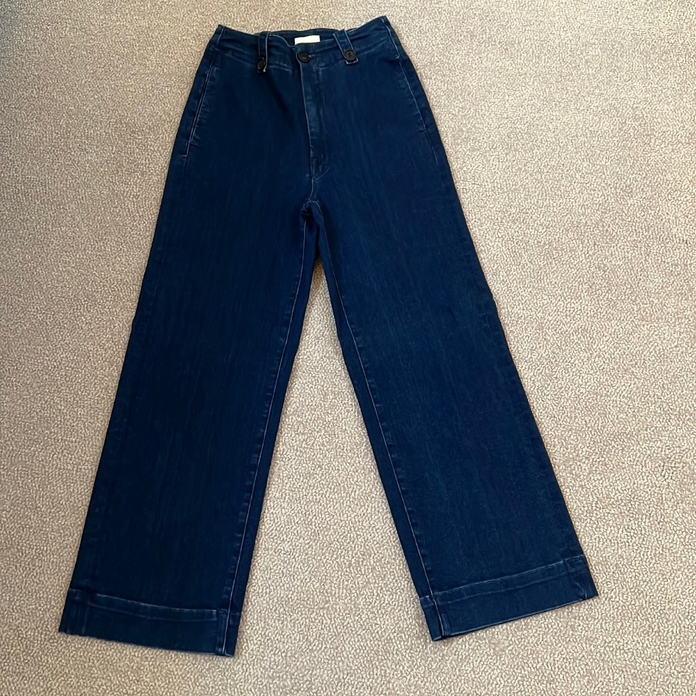 Mother. High-waisted trouser jeans. Wide leg.